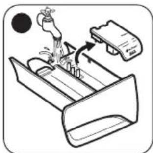 ZANUSSI ZWF 8167 BW - HET AFWASMIDDELDOSEERBAKJE REINIGEN - 3