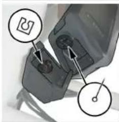 Urban Arrow Shorty - Inserting, removing, securing and charging the Kiox display - 8