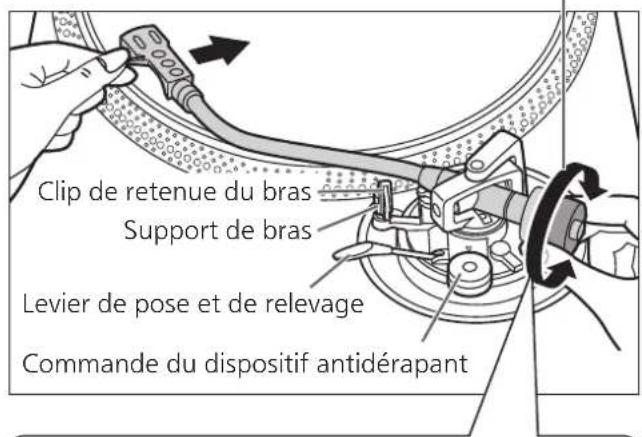 TECHNICS SL1200GR - Libérez le bras de lecture du support de bras et réglez l'équilibre horizontal en tournant le contrepoids d'équilibrage. - 2