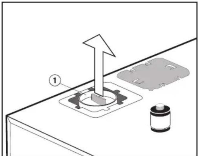 MIELE EVS 7010 - Installer le filtré à air etPTRirer les vis de sécurité - 2