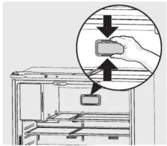 ELECTROLUX LLT9VB52U - Het luchtfilter (TasteGuard) verrangen - 1