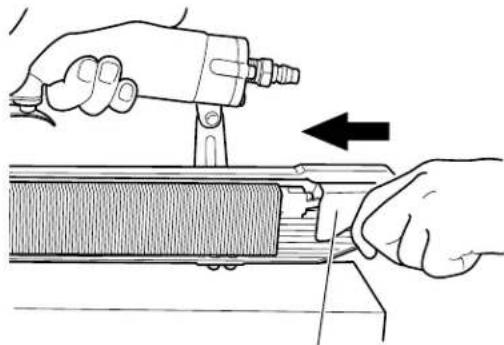 HITACHI N5024A - CHARGEMENT DES AGRAFES - 3