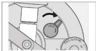 TECHNICS SL1000R - Al terme della regolazione dell'altezza del braccio, bloccare il braccio ruotando la manopola di blocco braccio. - 1