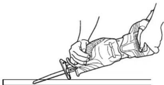 HITACHI CR 13V2 - PRECAUCION: - 2