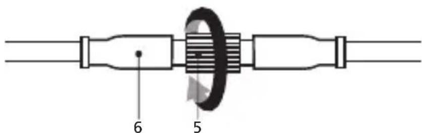 KENWOOD KCAR100 - De kabelconnector voor de achtercamera aansluiten - 1