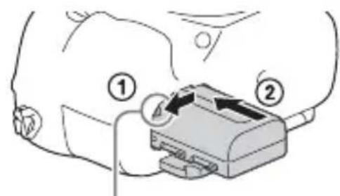 SONY Alpha ILCA68K - Inserting the battery pack/memory card (sold separately) - 2