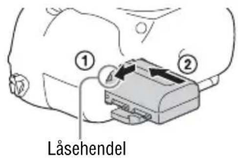SONY Alpha ILCA68K - Sette inn batteriet/minnekortet (selges separat) - 2