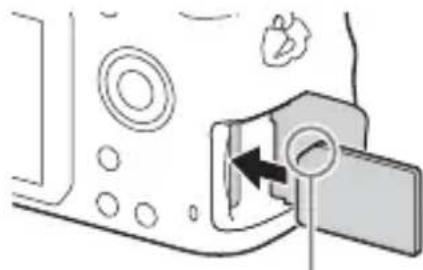 SONY Alpha ILCA68K - Plaats een geheugenkaart. - 1