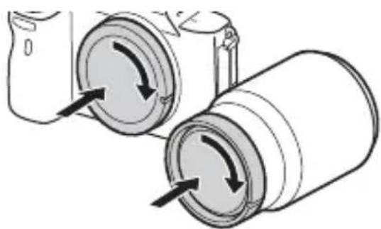 SONY Alpha ILCE7M2K - So nehmen Sie das Objektiv ab - 2