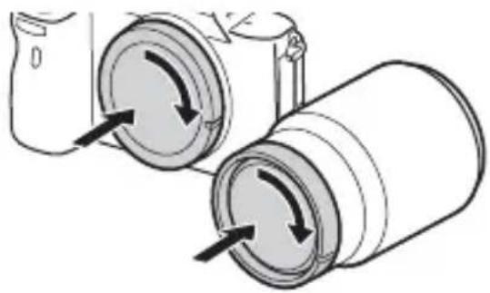 SONY Alpha ILCE7M2K - Per rimuovere l'obiettivo - 2