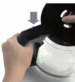 Klarstein Aromatica II Duo - Retirer et remetre en place le couvercle de la carafe en verre - 3