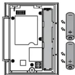 HONEYWELL Homexpert THR140F - Installation des piles - 1