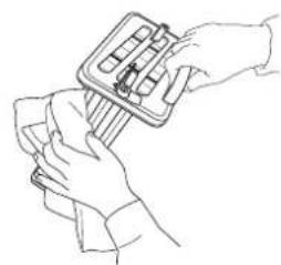 WHIRLPOOL DDLX 80116 - NETTOYAGE DU FILTR INFÉRIEUR - 5