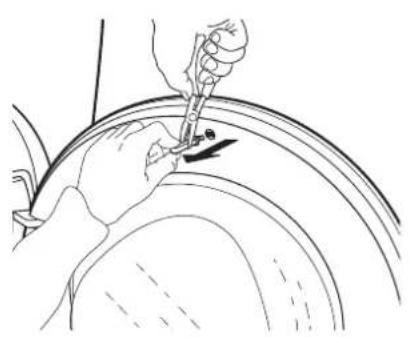 WHIRLPOOL DDLX 80116 - INVERSION DE LA BUTE DE PORTE - 2