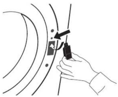 WHIRLPOOL DDLX 80116 - INVERSION DE LA BUTE DE PORTE - 8