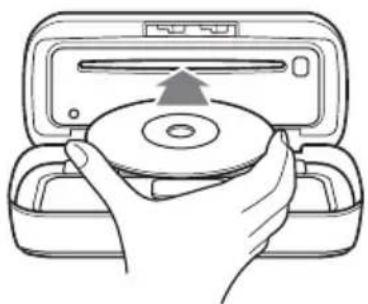 SONY CDXHR70MW - Insertion du disque dans l'appareil - 2