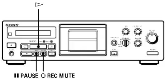 SONY TCKB920S - Insertion d'un espace blanc pendant I'enregistrement (Silencieux d'enregistrement) - 1