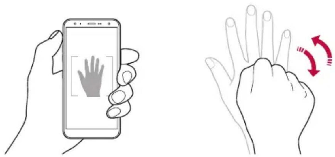 LG LMX420EMW - Gesture shot - 1