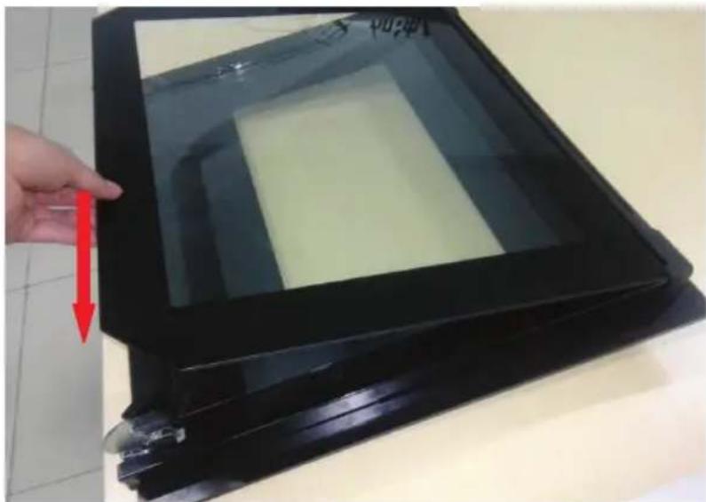 BLAUPUNKT 5B36N 0250 - Upute za ugradnjuPokrova okvira vrata i sklapanje rotirajućeg nosača - 30