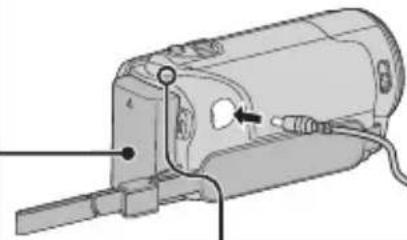 JVC Everio GZE200WE - ■ Remove a bateria - 3