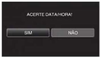 JVC Everio GZE209BE - Toque em "SIM" quando "ACERTE DATA/HORA!" é exibido. - 1
