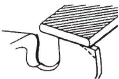 Tanaka TCS 33EB - Diminuer la hauteur des limiteurs de profondeur avec une lime - 2