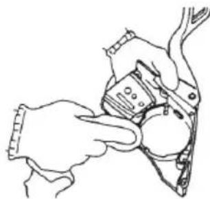 Tanaka TCS 40EA - Nettoyage du carterlateral (Fig.36) - 1