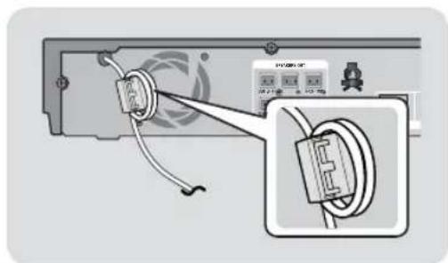 SAMSUNG HTE6759W - Anbringen des Ferrit Ringkerns am Netzkabel des Hauptgeräts - 1