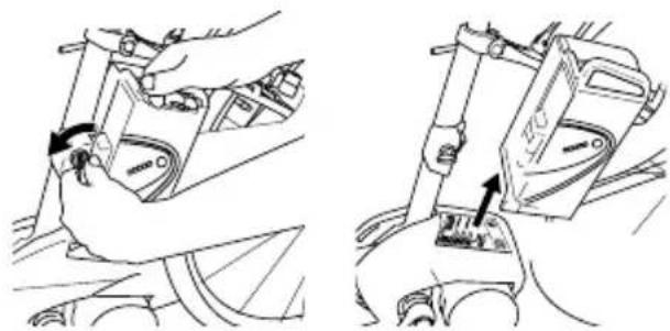 Flyer TSerie - Uitnemen van de accu - 1