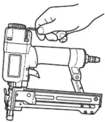 HITACHI N3804AB2 - ADVERTENCIA - 1