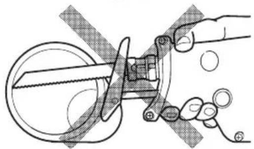 HITACHI CR 13VA - CAUTION: The service life of the saw blade will be drastically shortened if you don't use machine oil. - 2