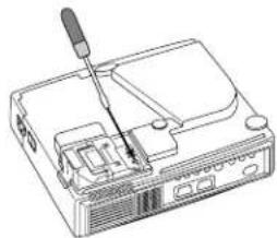 HITACHI CPX275W - Replacing the Lamp - 3