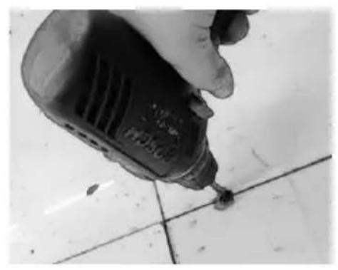 PROLINE P601IMCIXT - Fitting the Anti-tilt bracket on the Ground - 1