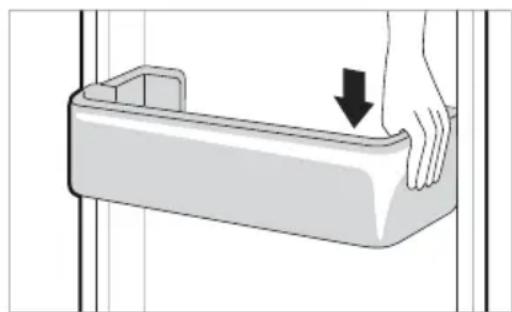 LG GBB71NSDZN - Einbau des Kühlschrankturfaches - 1