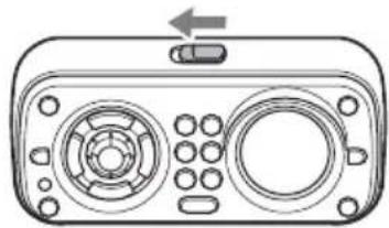 SONY CDXHS70MW - Insertion du disque dans l'appareil - 1