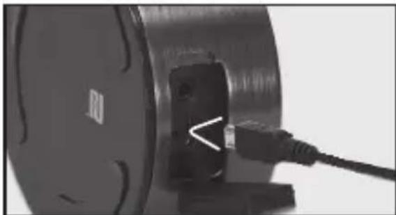 PEAQ PPA30BTB - De Batterij opladen - 1