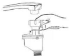 Klarstein 10032677 - Conectar y desconectar la toma de agua - 1