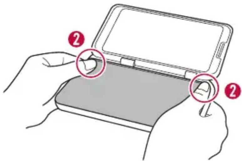 LG LMV500EM - Inserting the mobile phone to the product - 3