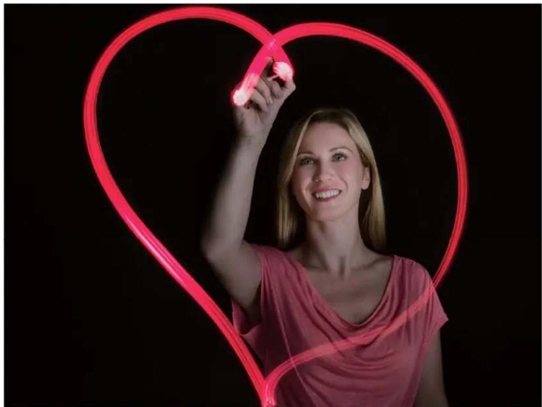 HUAWEI P smart Pro - Utilisez la lumière Graffiti pour créer des motifs lumineux - 1