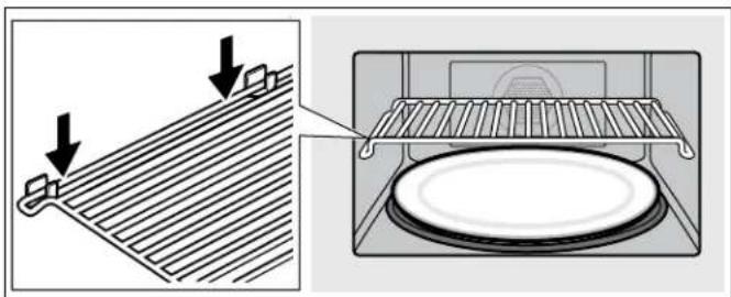 BOSCH HMC80242UC - Insertion d'une grille métallique - 1
