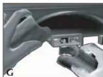 BLACK & DECKER SKG110 - USING THE ADJUSTABLE PAN-TILT LEG - 2
