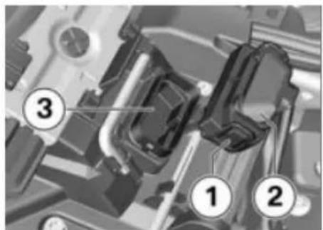 BMW K 1600 GTL (2018) - Manipulation inadaptée lors du retrait du connecteur de diagnostic pour le diagnostic embarqué - 1