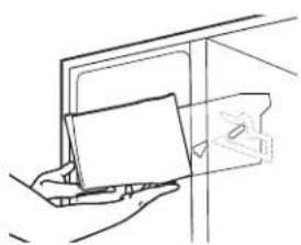 GE GSE23GGKBB - Acceso al hielo y el logro de el interruptor de alimentación en los modelos dispensador - 2