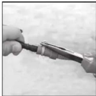 HOOVER DYH 9813NA2XS - Installez le Kit Suivant les Instructions: - 3