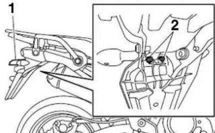 YAMAHA XT1200ZE (2015) - Remplacement d'une ampoule d'éclairage de la plaque d'immatriculation - 1