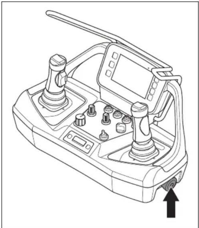 HUSQVARNA TC 130 - Contrôle du bouton d'arrêt d'urgence du produit (DXR 95) - 18