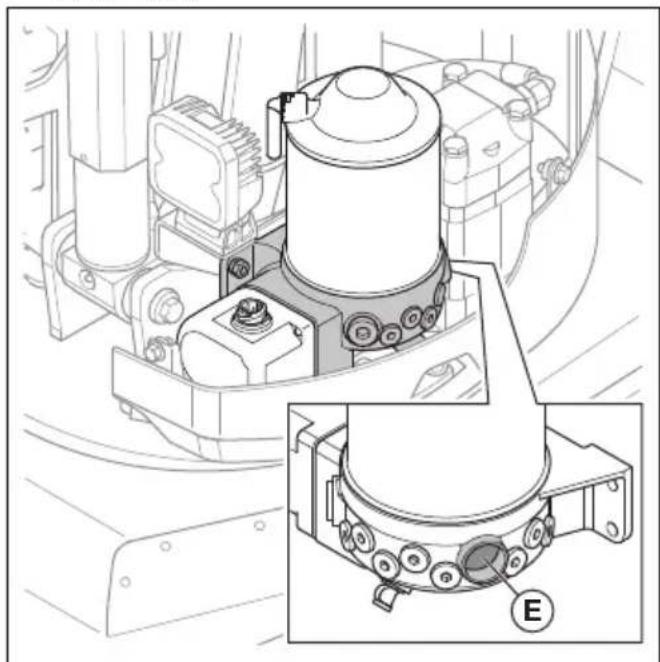 HUSQVARNA TC 130 - To bleed the breaker grease pump (DXR 95) - 4