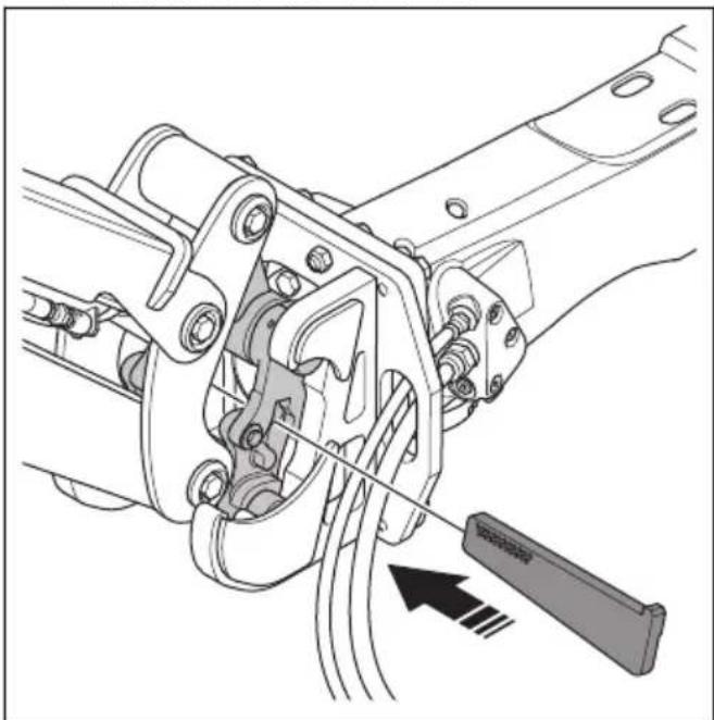 HUSQVARNA TC 130 - Installation et retrait des outils sur le produit (DXR 95) - 13