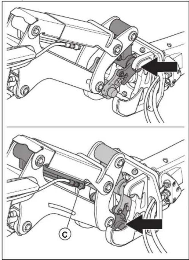HUSQVARNA TC 130 - Installation et retrait des outils sur le produit (DXR 95) - 12