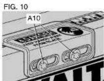 DEWALT DW744X - AJUSTE DE LA ESCALA DE RANURA (FIG. 1, 10) - 1